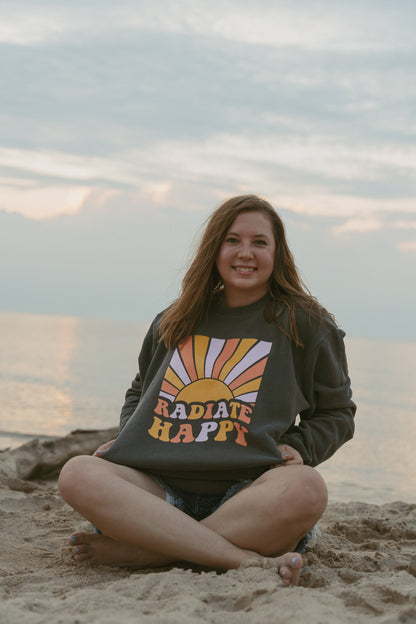 Radiate Happy Crewneck in Vintage Black