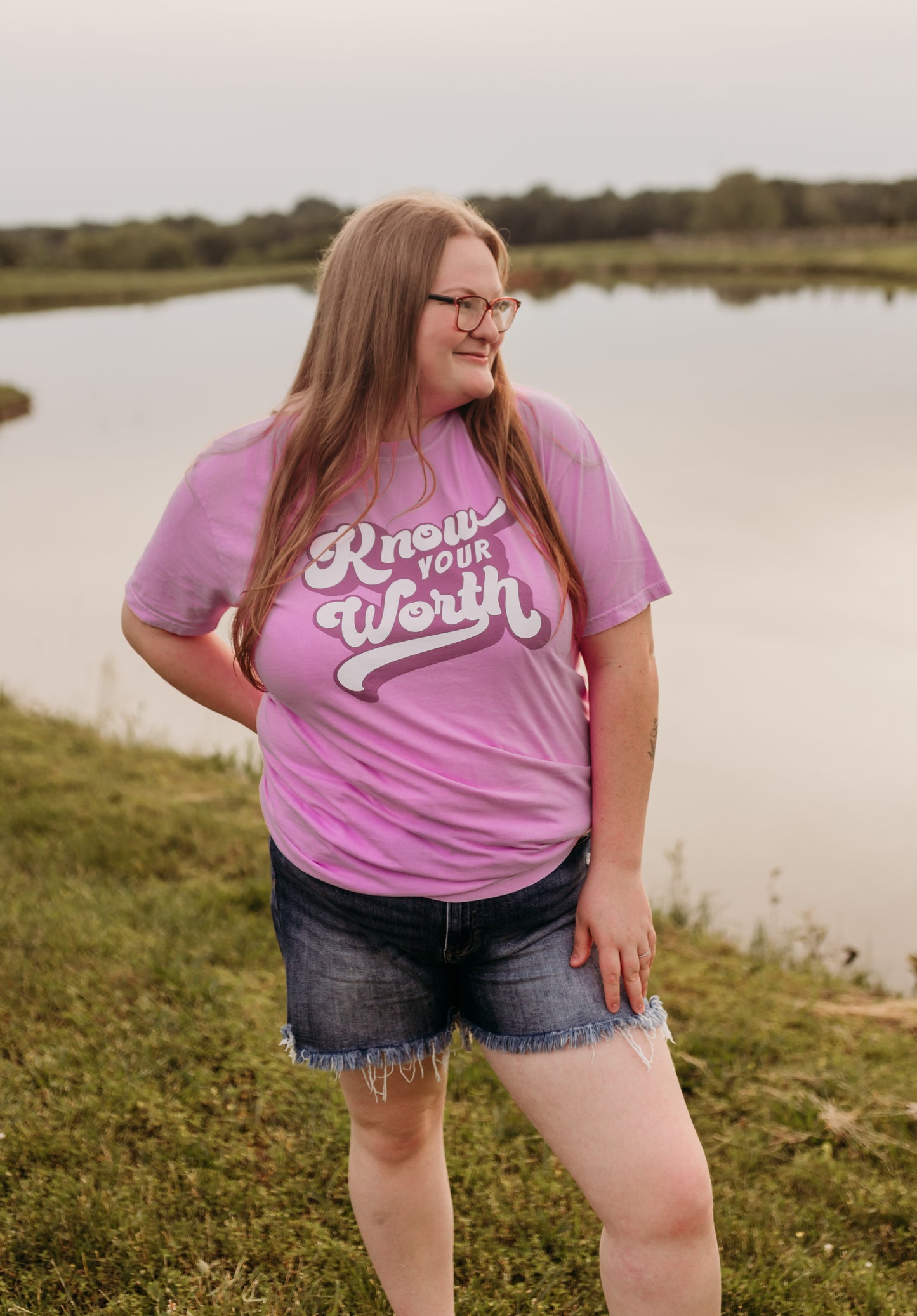 Know Your Worth Tee in Neon Violet