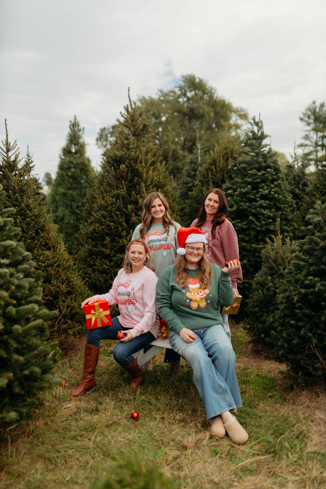 Baking Spirits Bright Crew in Alpine Green